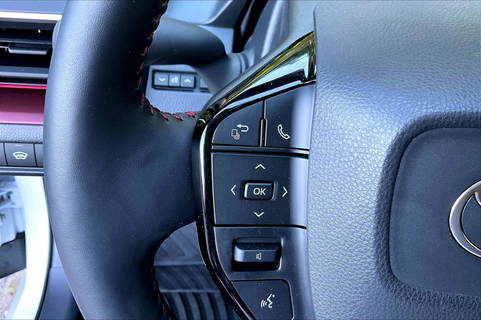 Certified 2026 Toyota Prius Plug-In Hybrid FWD image 22