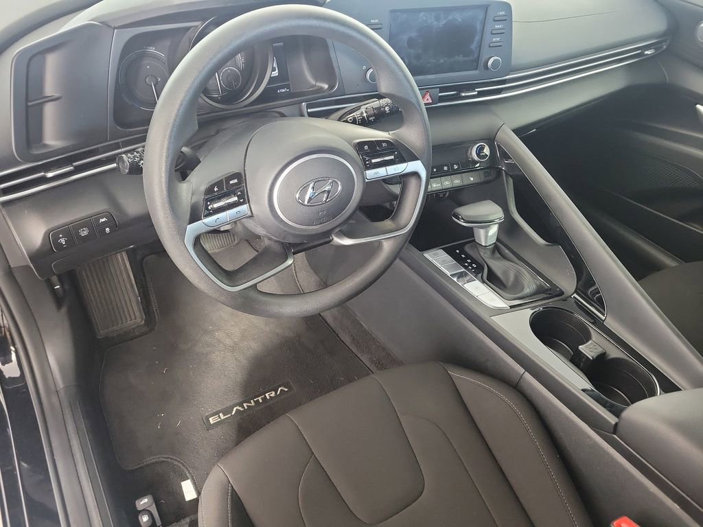 Used 2023 Hyundai Elantra Blue image 12