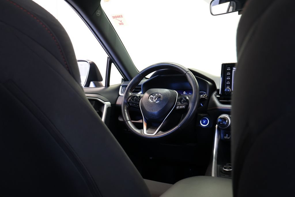 Used 2021 Toyota RAV4 SE w/ Weather & Moonroof Package AWD/4WD image 25