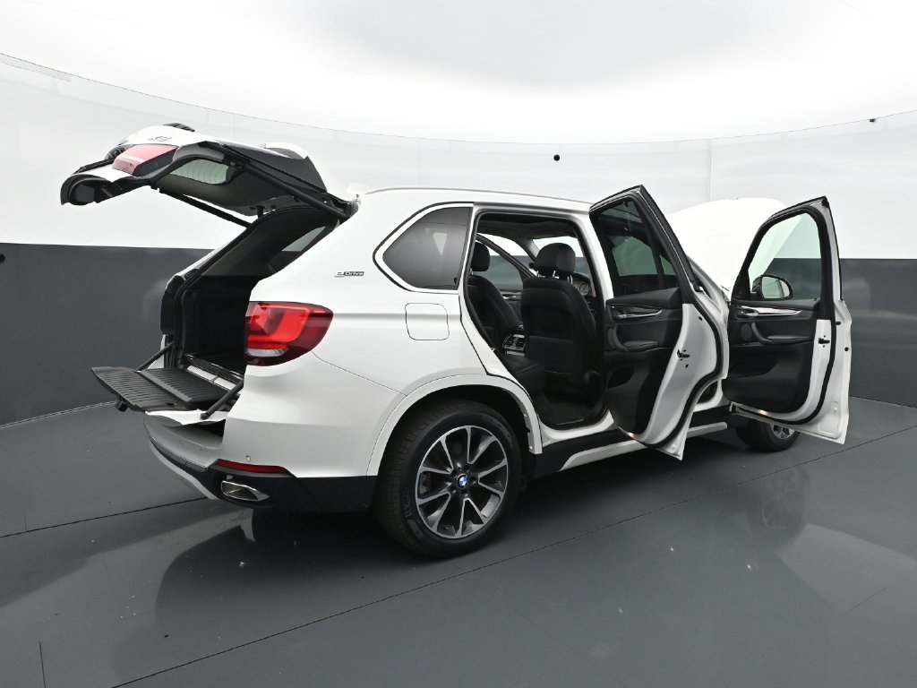 Used 2018 BMW X5 xDrive40e AWD/4WD image 35
