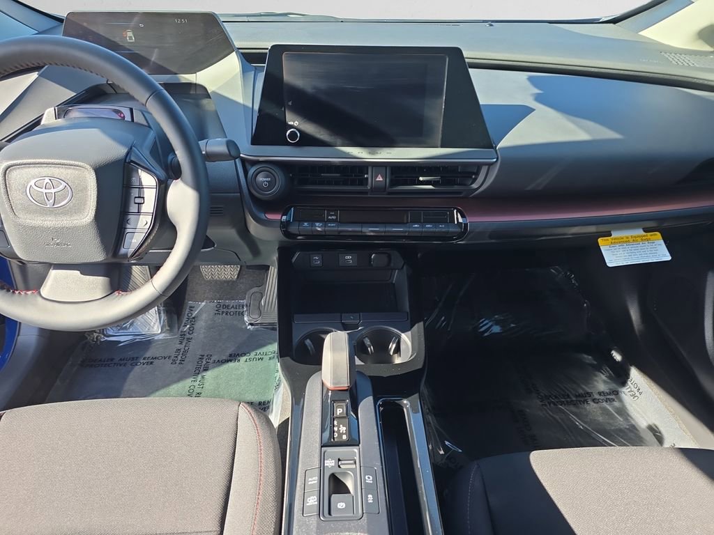 Used 2025 Toyota Prius Plug-In Hybrid image 12