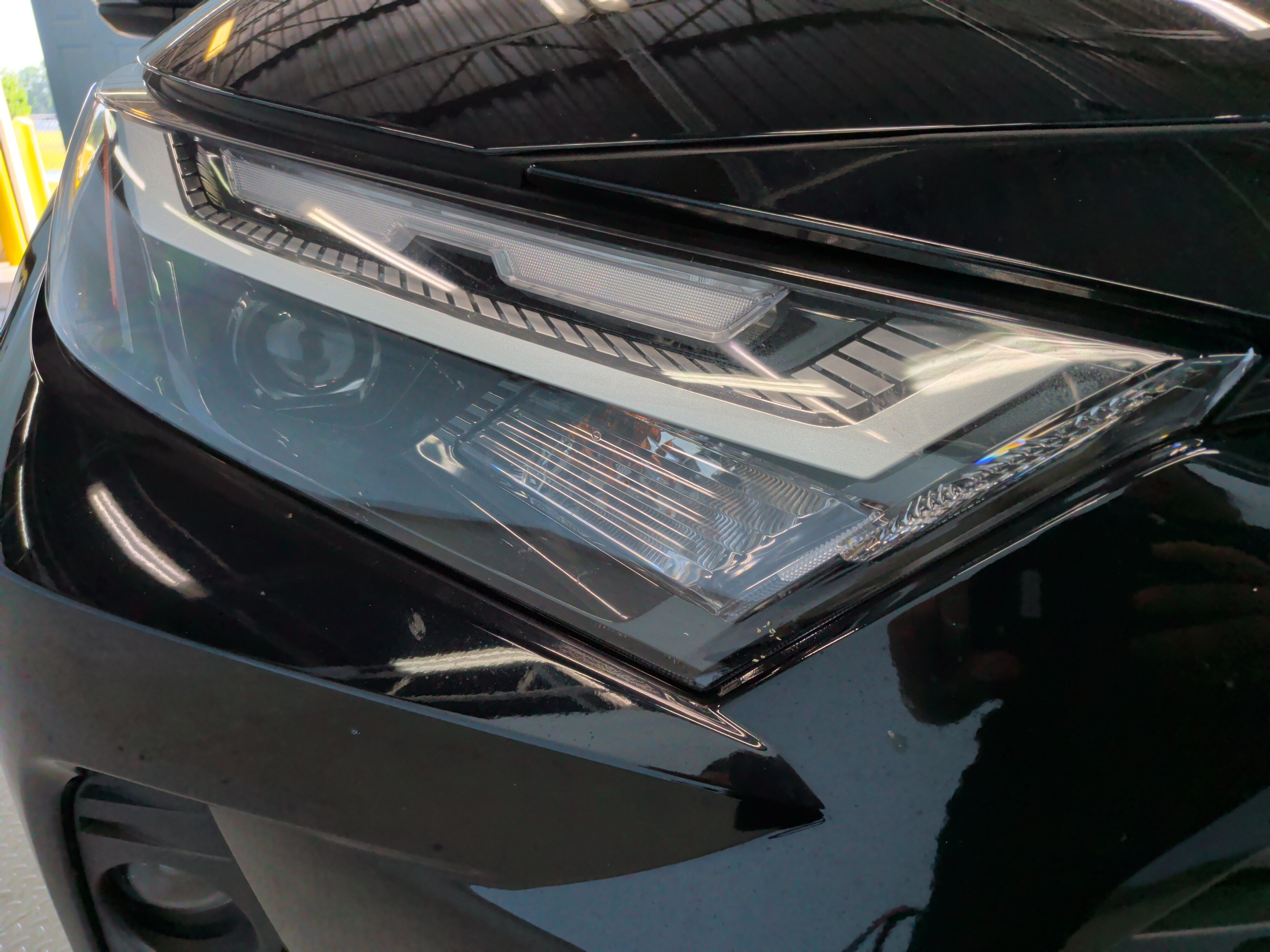 Certified 2025 Toyota RAV4 LE AWD/4WD image 3