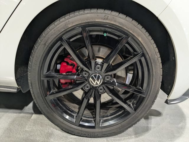 Used 2019 Volkswagen GTI SE FWD image 17