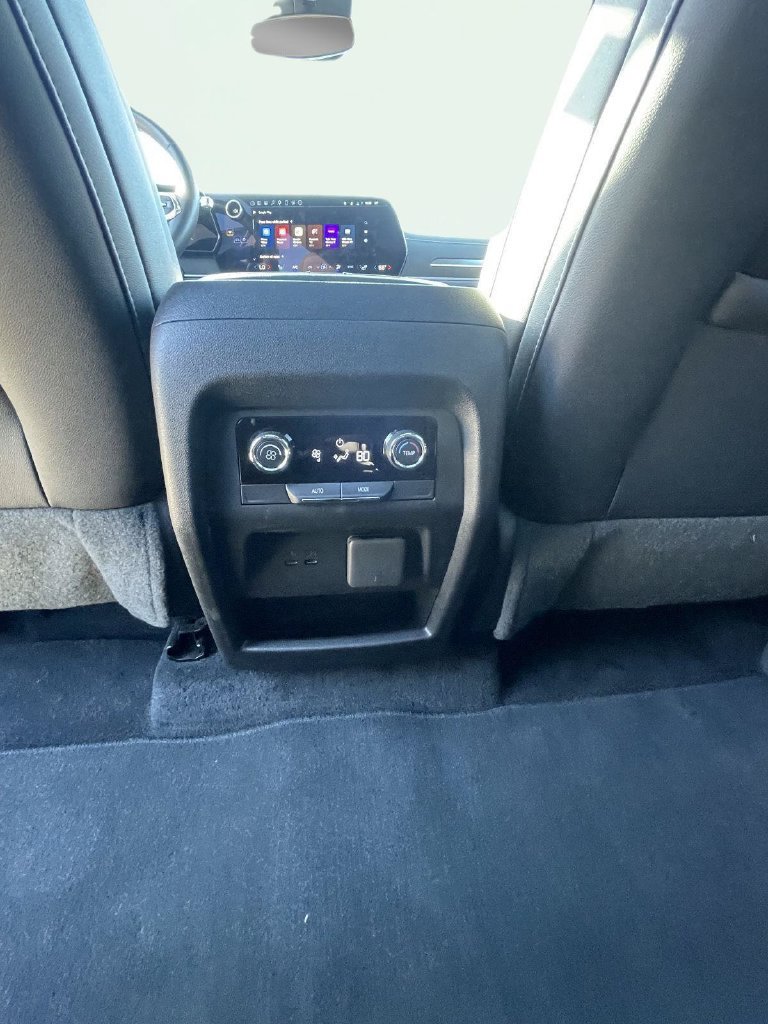 Used 2025 Chevrolet Traverse Z71 w/ Driver Confidence Package AWD/4WD image 14