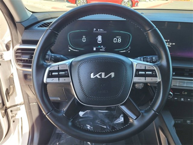 Used 2024 Kia Telluride LX image 18