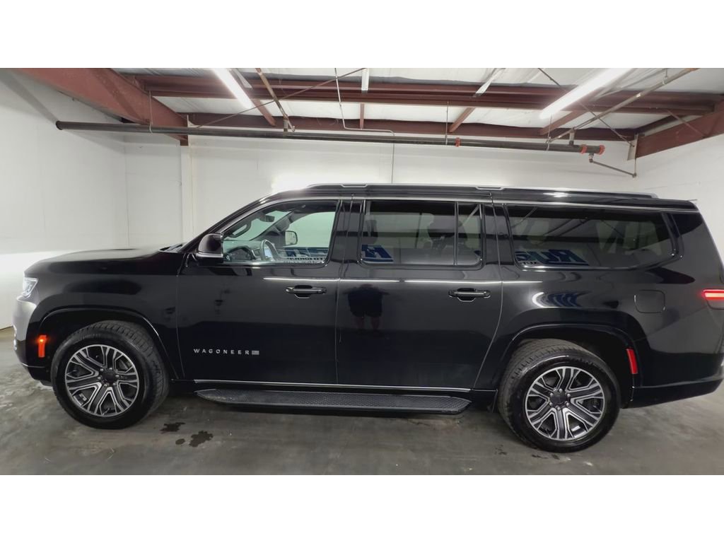 Used 2024 Jeep Wagoneer L Series II image 5