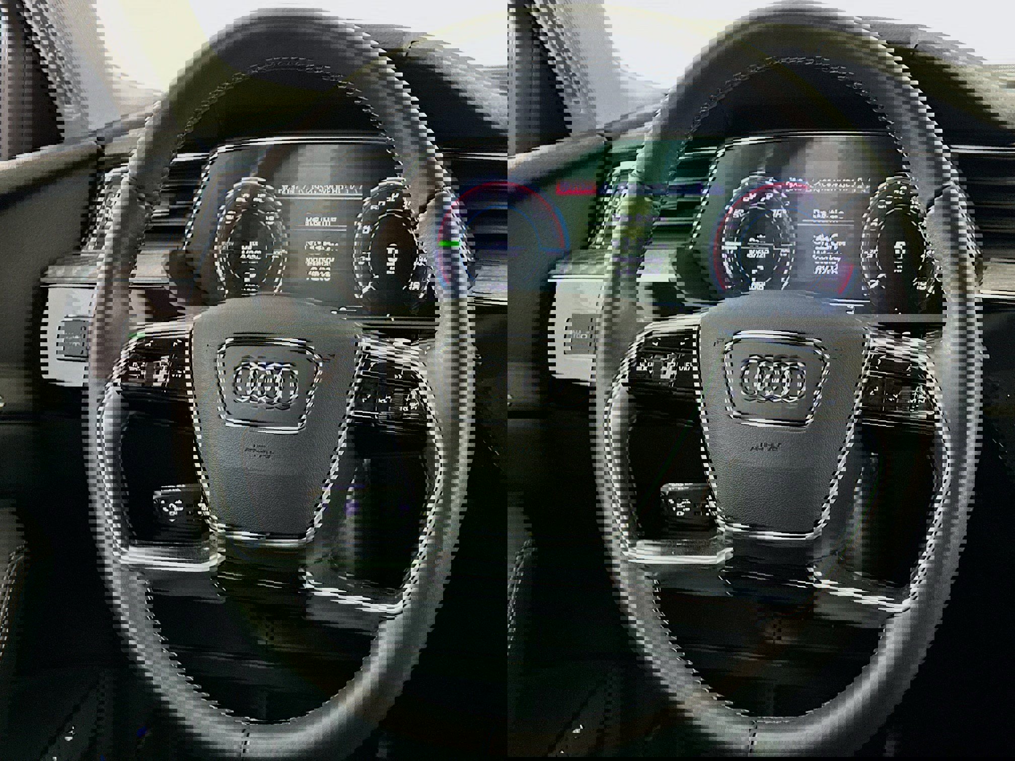 Used 2022 Audi e-tron Premium w/ Convenience Plus Package image 8