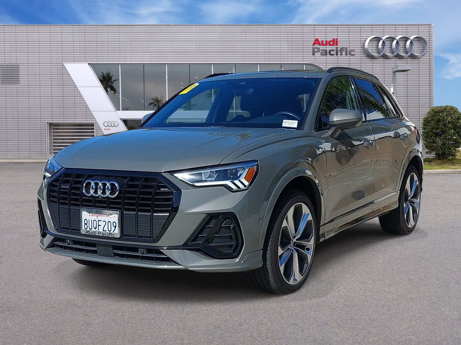 Used 2021 Audi Q3 2.0T Premium Plus w/ Premium Plus Package AWD/4WD image 1