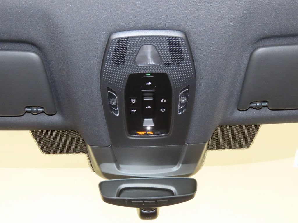 New 2026 Porsche Macan 4 Electric AWD/4WD image 32