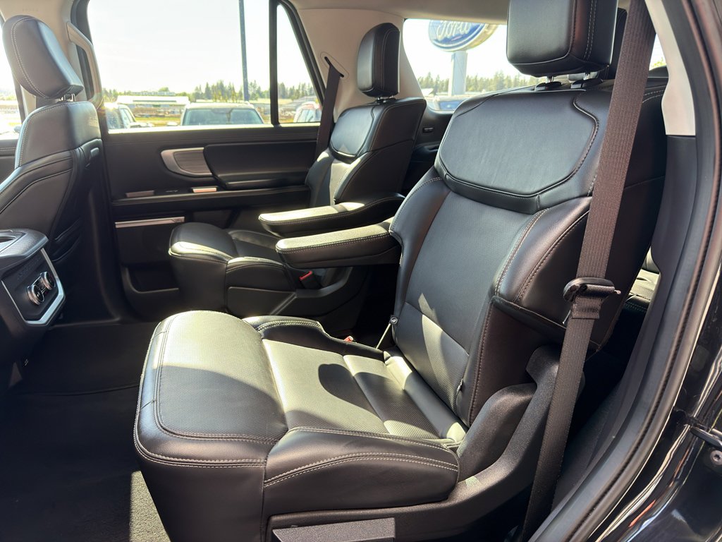 Certified 2025 Ford Expedition Platinum AWD/4WD image 44