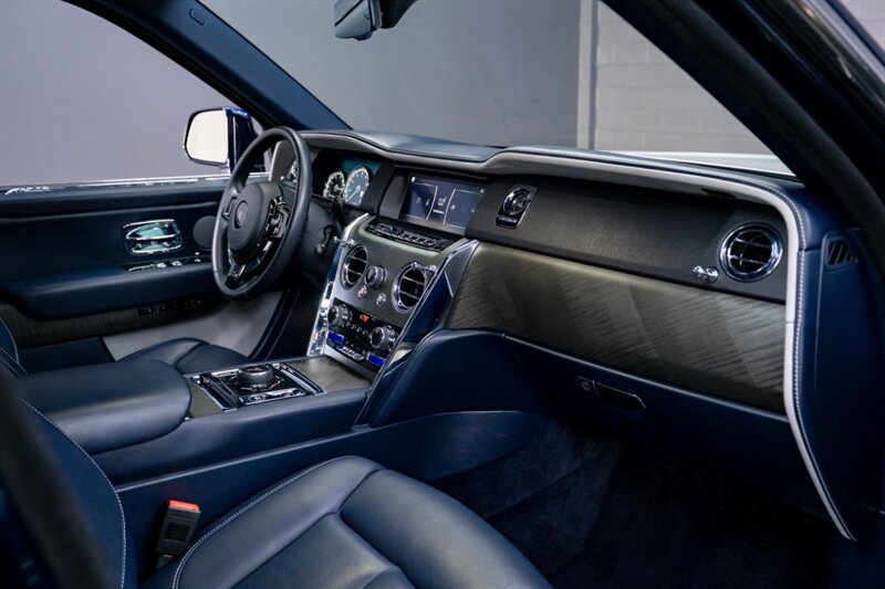 Used 2020 Rolls-Royce Cullinan AWD/4WD image 10