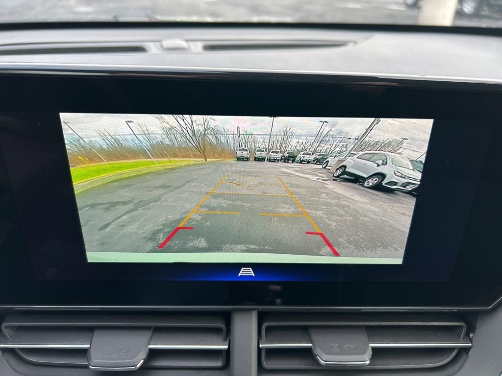 Used 2025 Chevrolet Trax ACTIV w/ Driver Confidence Package image 12