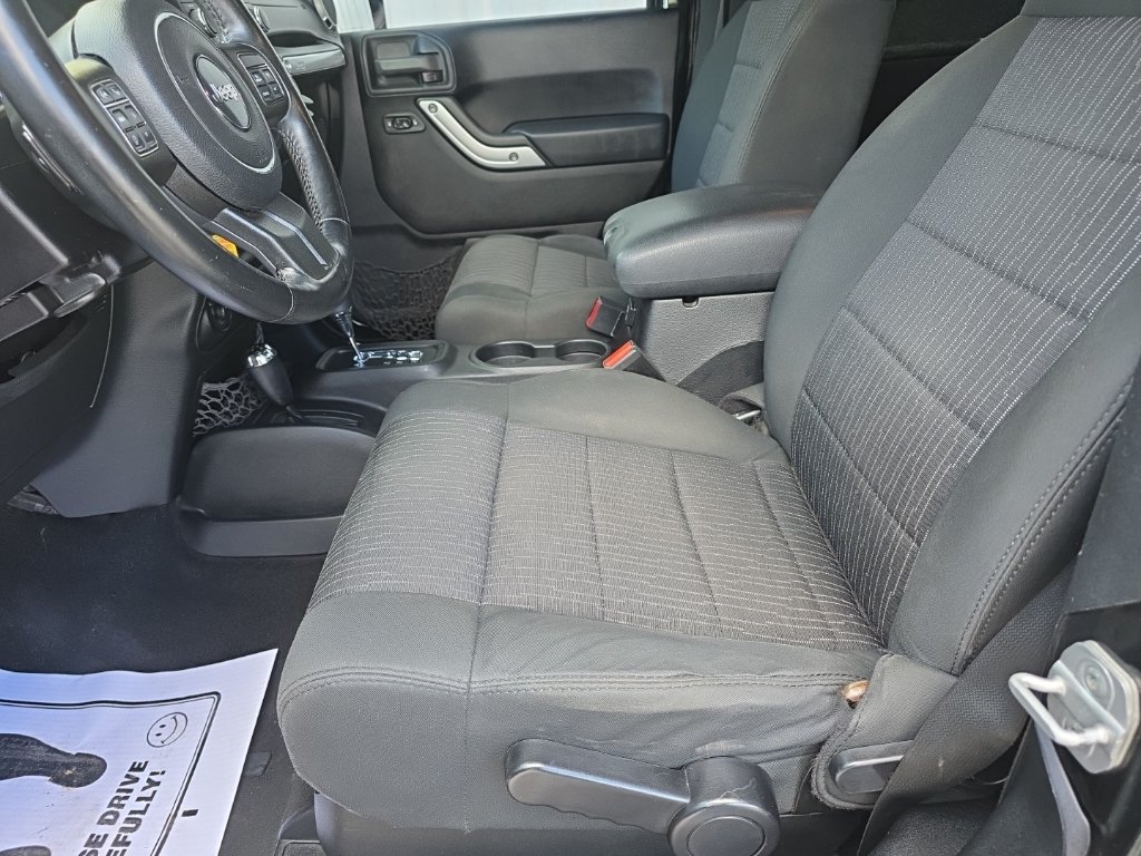 Used 2012 Jeep Wrangler Sahara w/ Connectivity Group AWD/4WD image 15