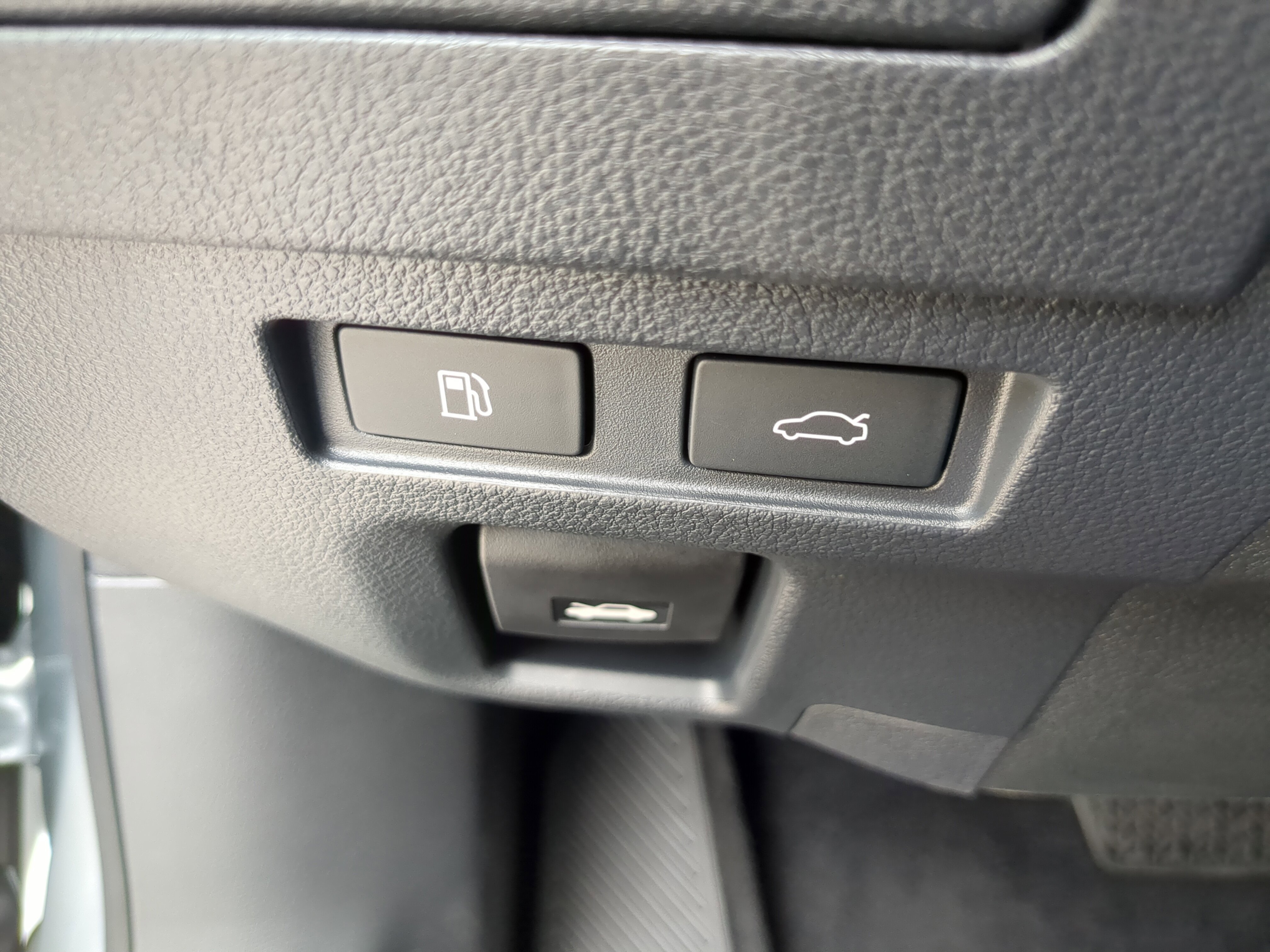 New 2025 Lexus ES 300h w/ Premium Package image 28