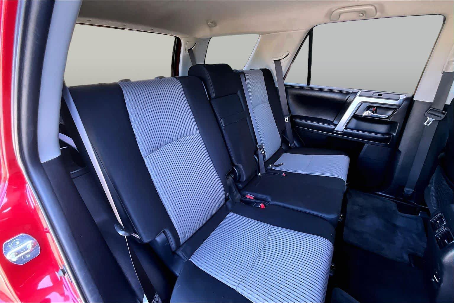 Used 2016 Toyota 4Runner SR5 AWD/4WD image 20