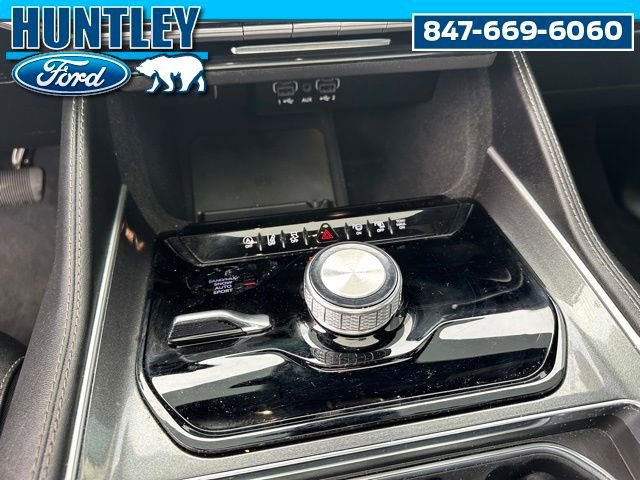 Used 2023 Jeep Wagoneer 4WD w/ Premium Group I image 26