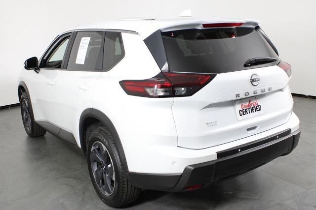 Certified 2025 Nissan Rogue SV image 4