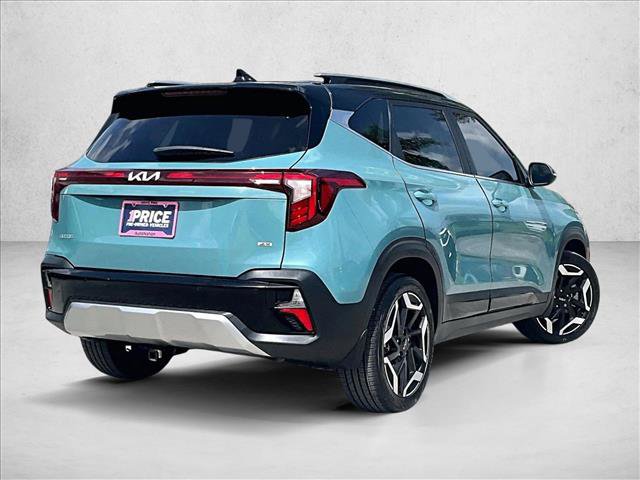 Used 2025 Kia Seltos SX AWD/4WD image 2