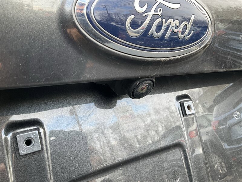 Used 2018 Ford Escape SEL image 10