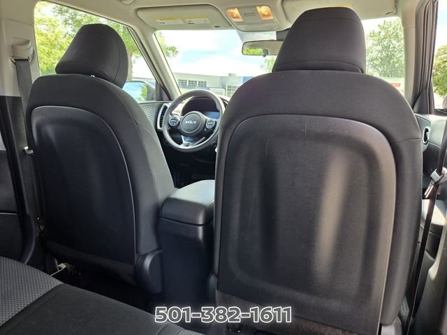 Used 2024 Kia Soul LX w/ Option Group 015 FWD image 17