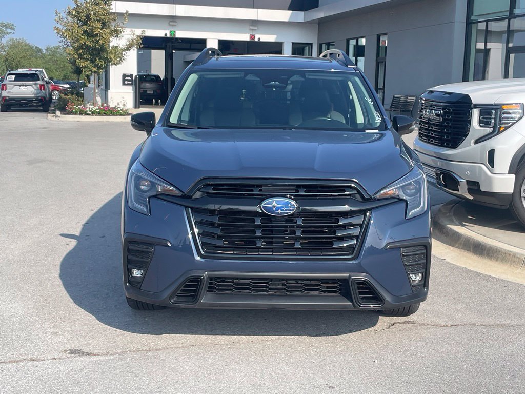 Used 2023 Subaru Ascent Onyx Edition AWD/4WD image 2