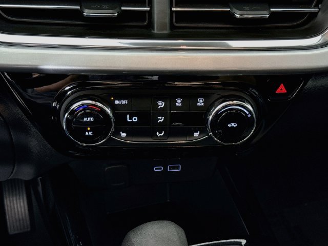 Used 2026 Chevrolet Trax LT w/ Driver Confidence Package FWD image 15