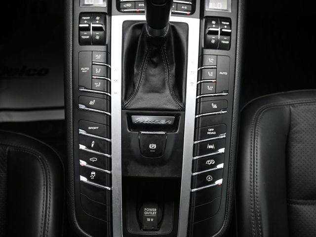 Used 2017 Porsche Macan GTS w/ Premium Package Plus image 44