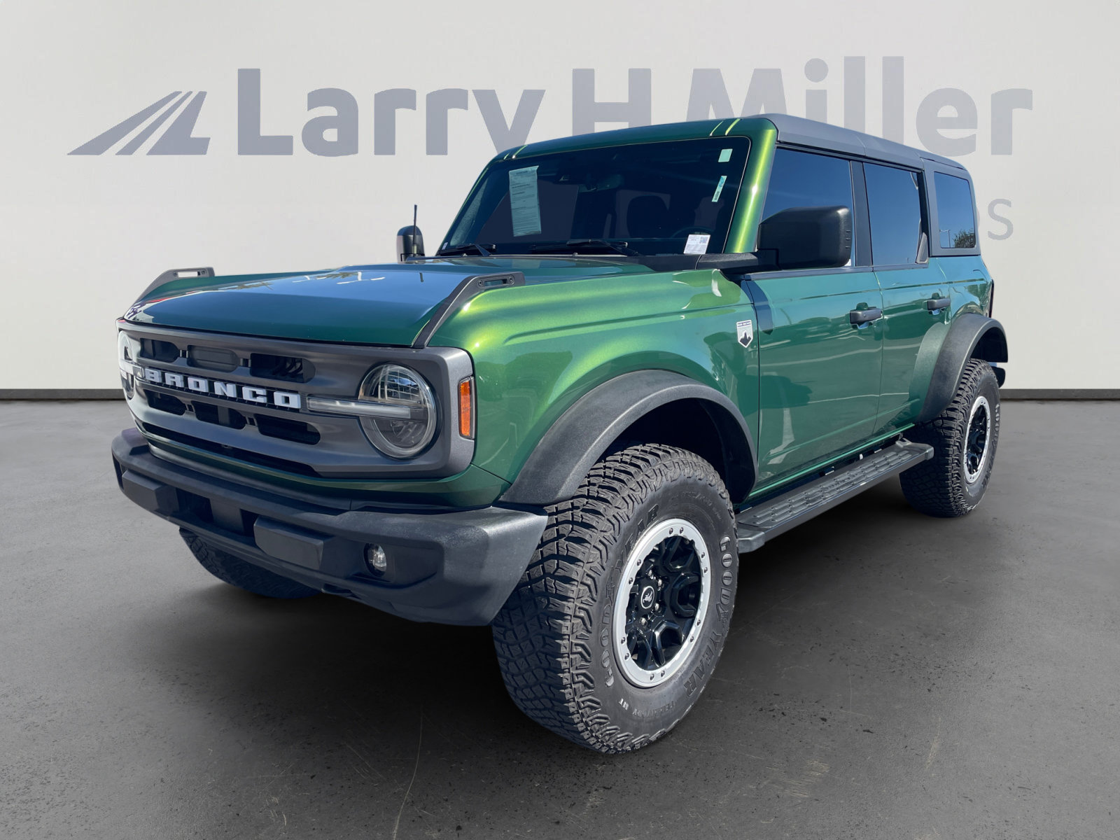Used 2022 Ford Bronco Big Bend w/ Sasquatch Package image 1