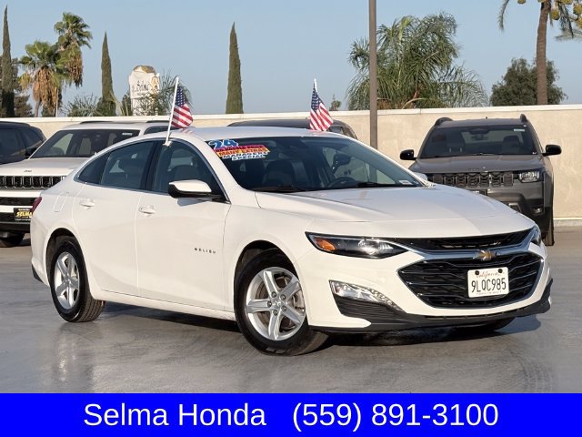 Used 2024 Chevrolet Malibu LT FWD image 2