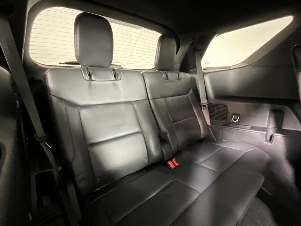 Used 2025 Ford Explorer ST image 24
