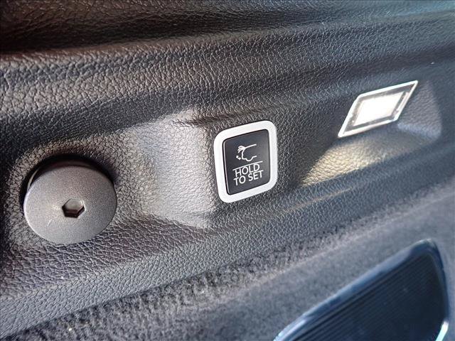 Used 2021 Jeep Grand Cherokee L Overland w/ Luxury Tech Group IV AWD/4WD image 9