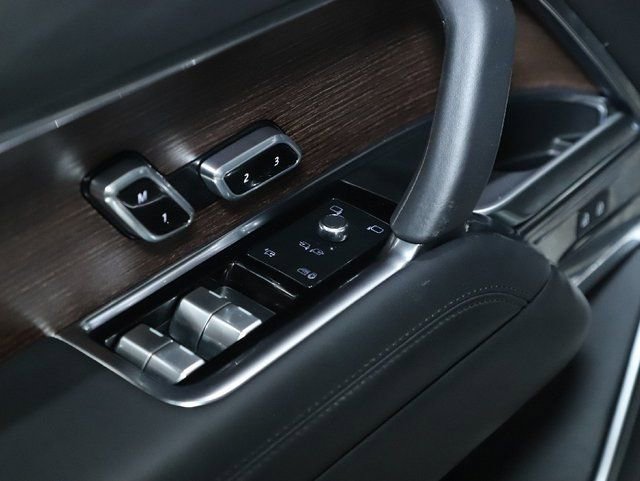 Used 2023 Land Rover Range Rover SE image 30