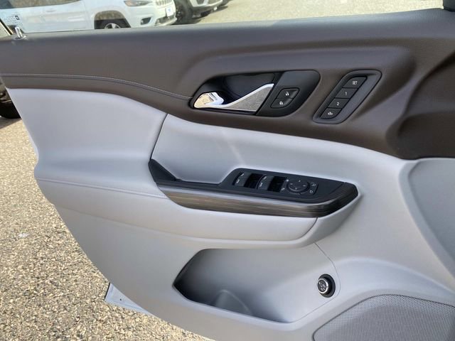 Used 2023 GMC Acadia SLT w/ Technology Package image 26