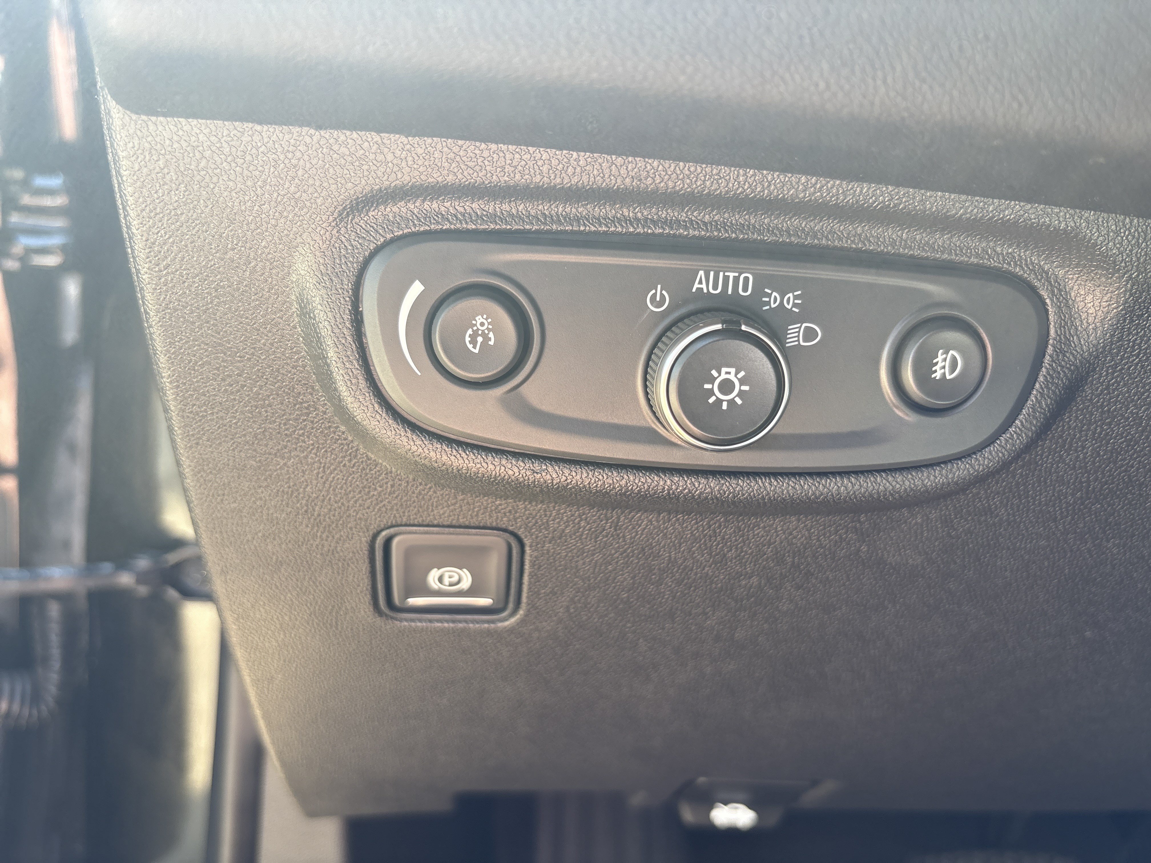 Used 2022 GMC Terrain AT4 AWD/4WD image 23