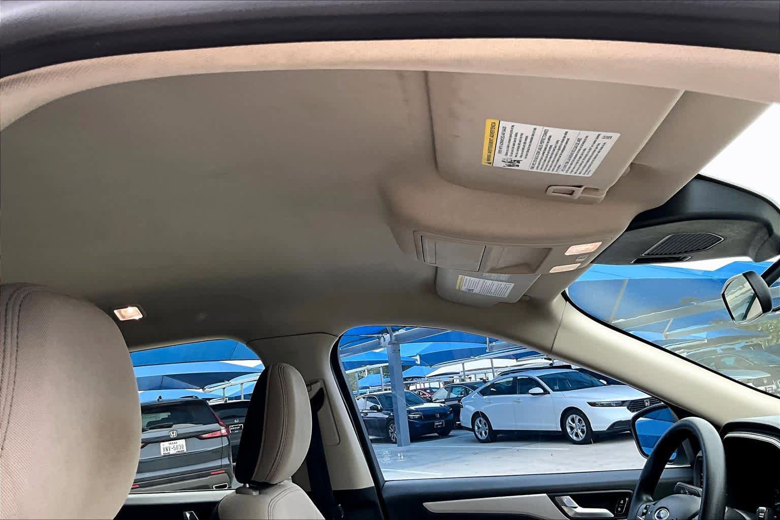 Used 2020 Ford Escape SE FWD image 14