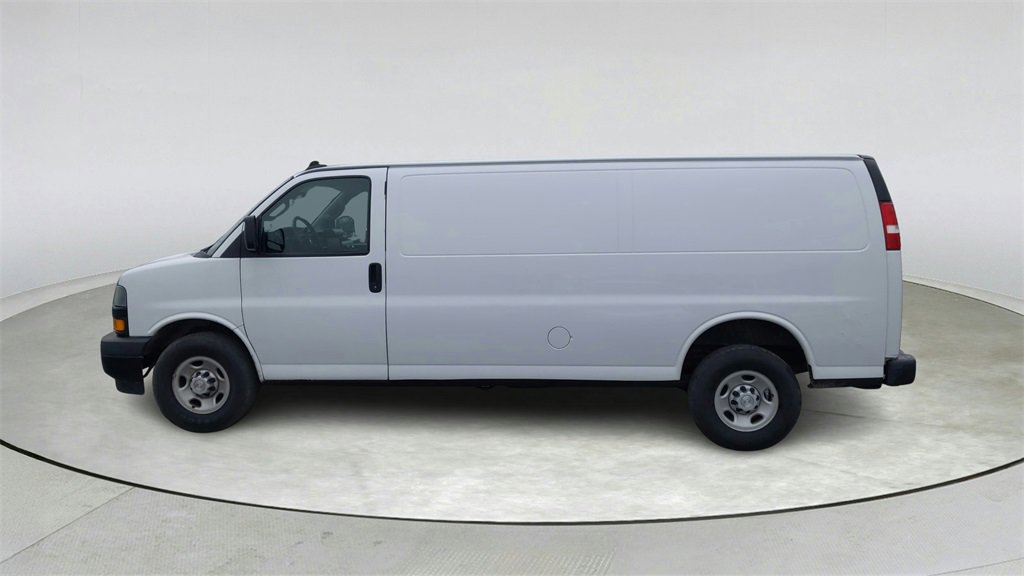 Used 2019 Chevrolet Express 3500 Extended w/ Driver Convenience Package image 4