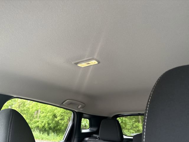 Certified 2025 Nissan Kicks SV image 22