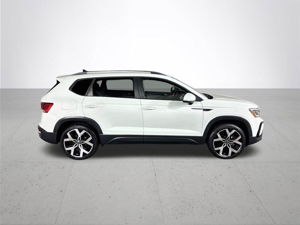 Used 2023 Volkswagen Taos SEL AWD/4WD image 6