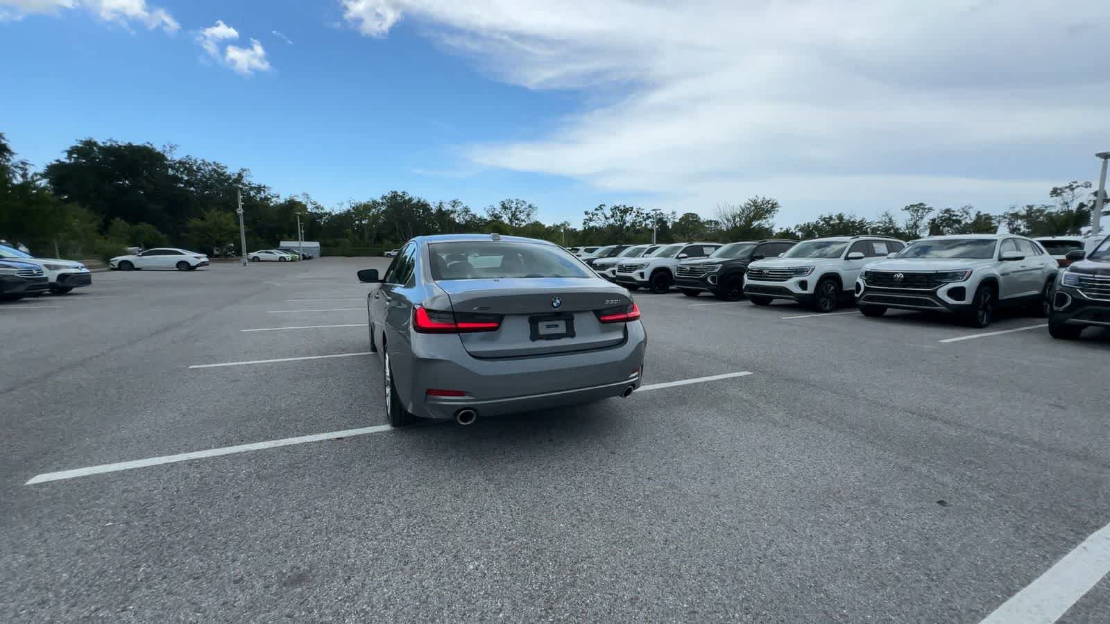 Used 2025 BMW 330i xDrive Sedan AWD/4WD image 6