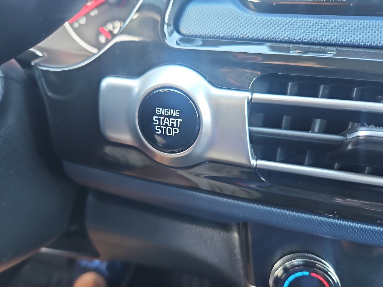 Used 2022 Kia Seltos Nightfall Edition image 31