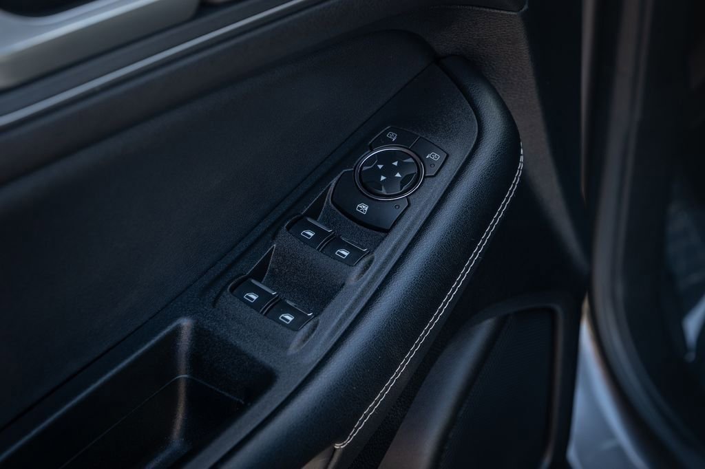 Used 2022 Ford Edge ST w/ Cargo Accessory Package image 23