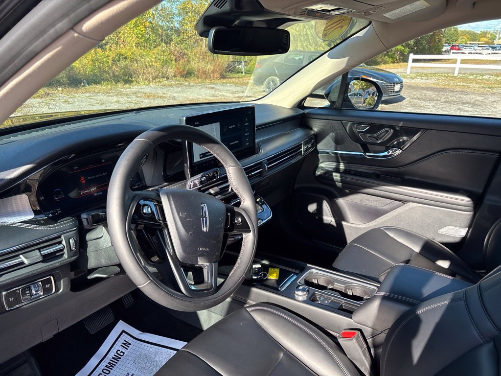 Used 2023 Lincoln Corsair AWD image 23