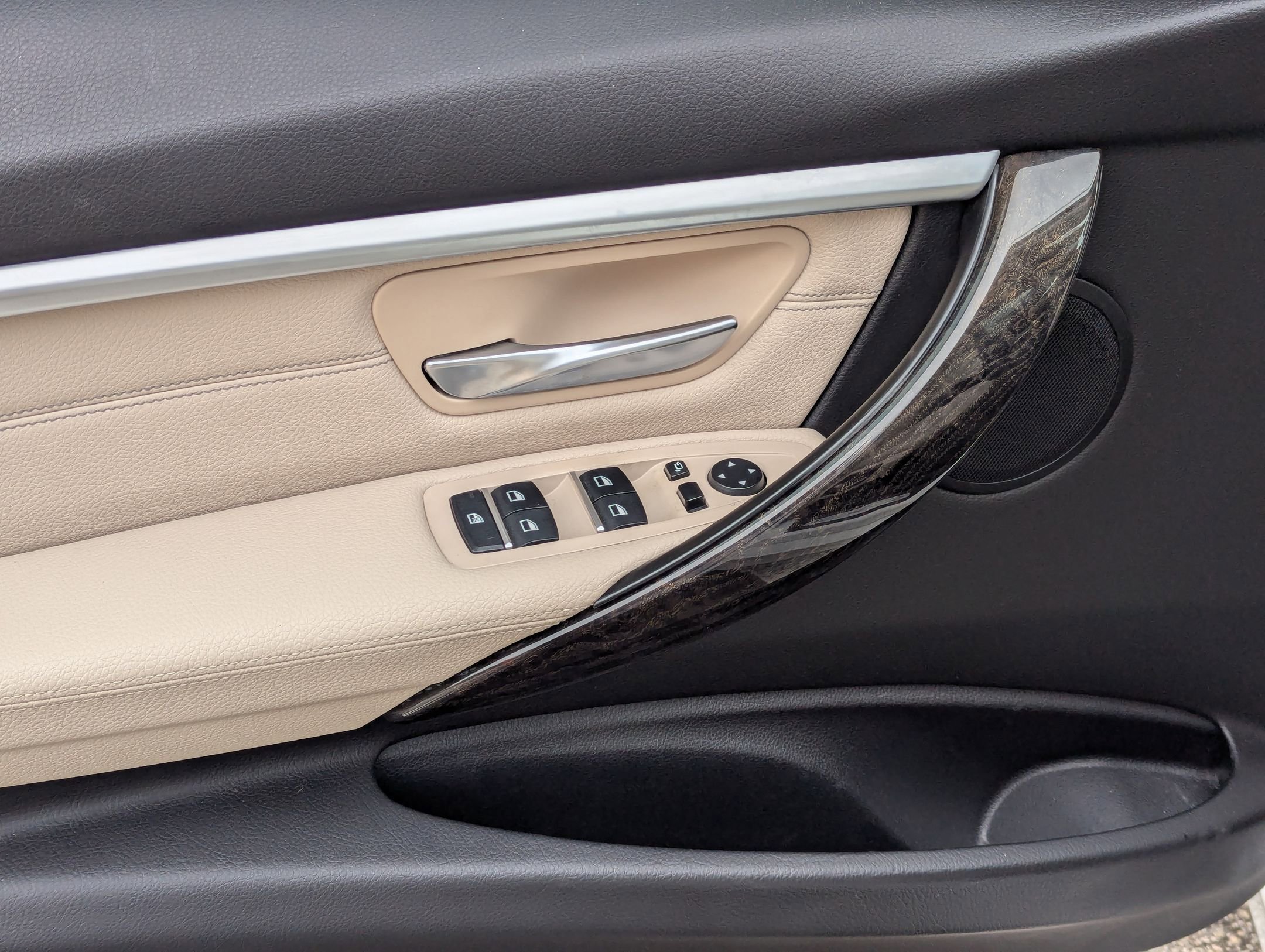 Used 2017 BMW 330i Sedan image 12