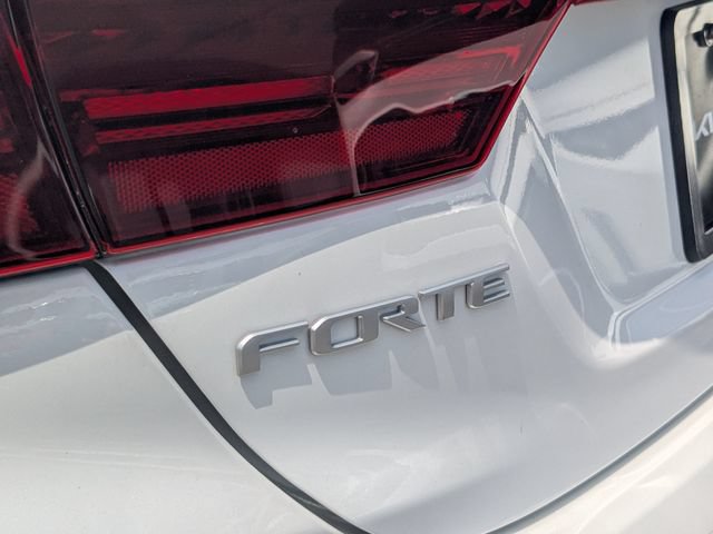 Certified 2023 Kia Forte GT-Line FWD image 13