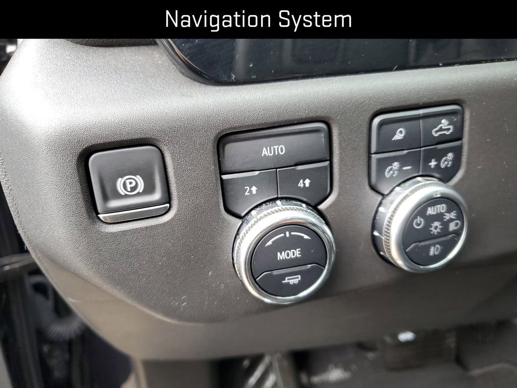 Certified 2025 GMC Sierra 1500 SLT image 9