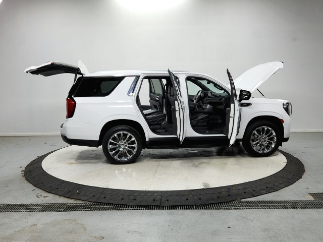Used 2023 GMC Yukon SLT RWD image 17