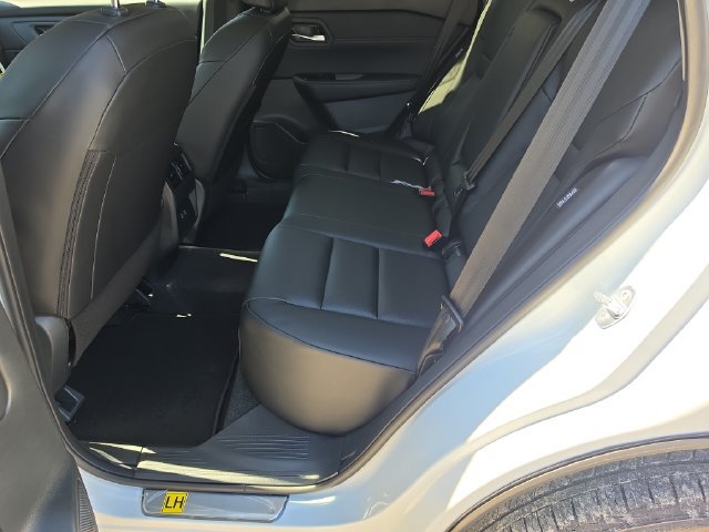 New 2027 Nissan Rogue Dark Armor FWD image 17