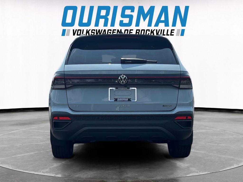 Used 2025 Volkswagen Taos SE image 5