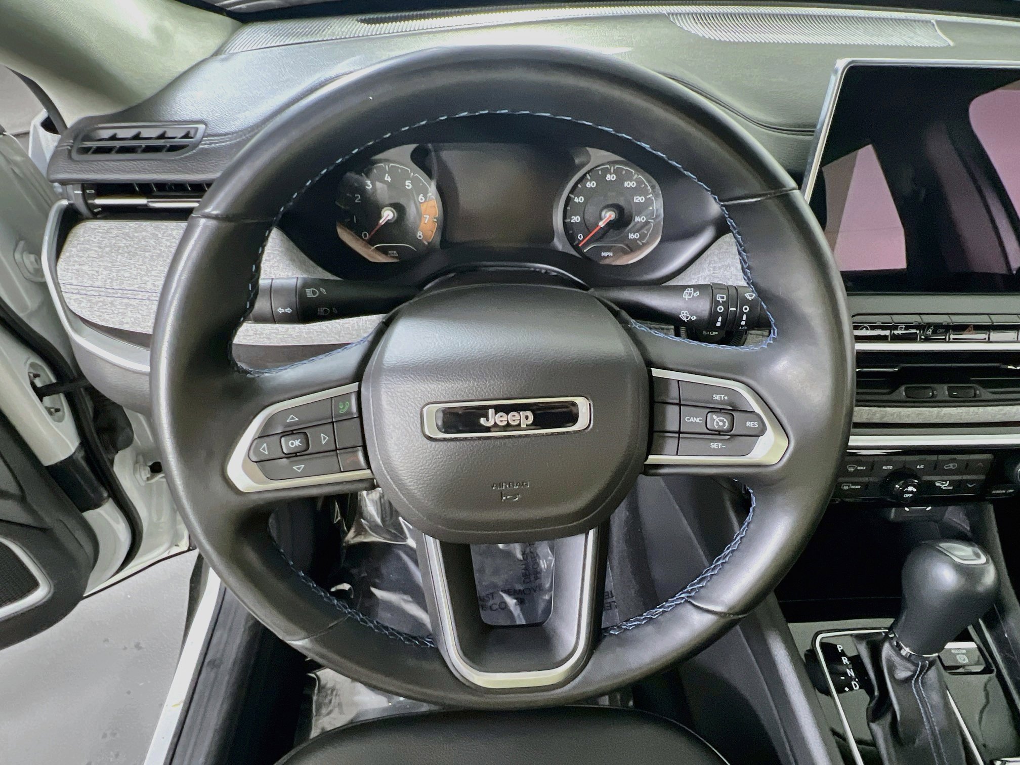 Used 2022 Jeep Compass Latitude w/ Convenience Group AWD/4WD image 11