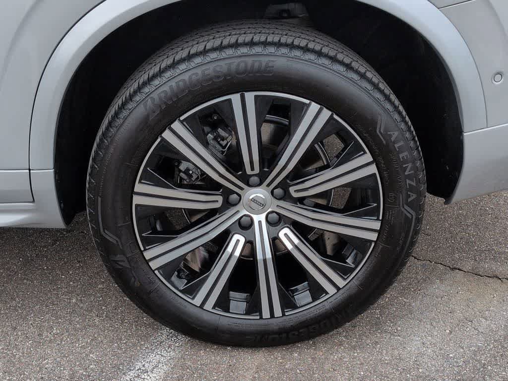 Used 2024 Volvo XC90 B5 Plus AWD/4WD image 13